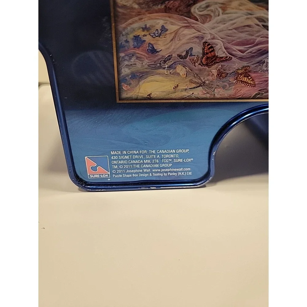 Collectors Series Puzzle Piece Shaped Tin Spirit‎ Of Flight